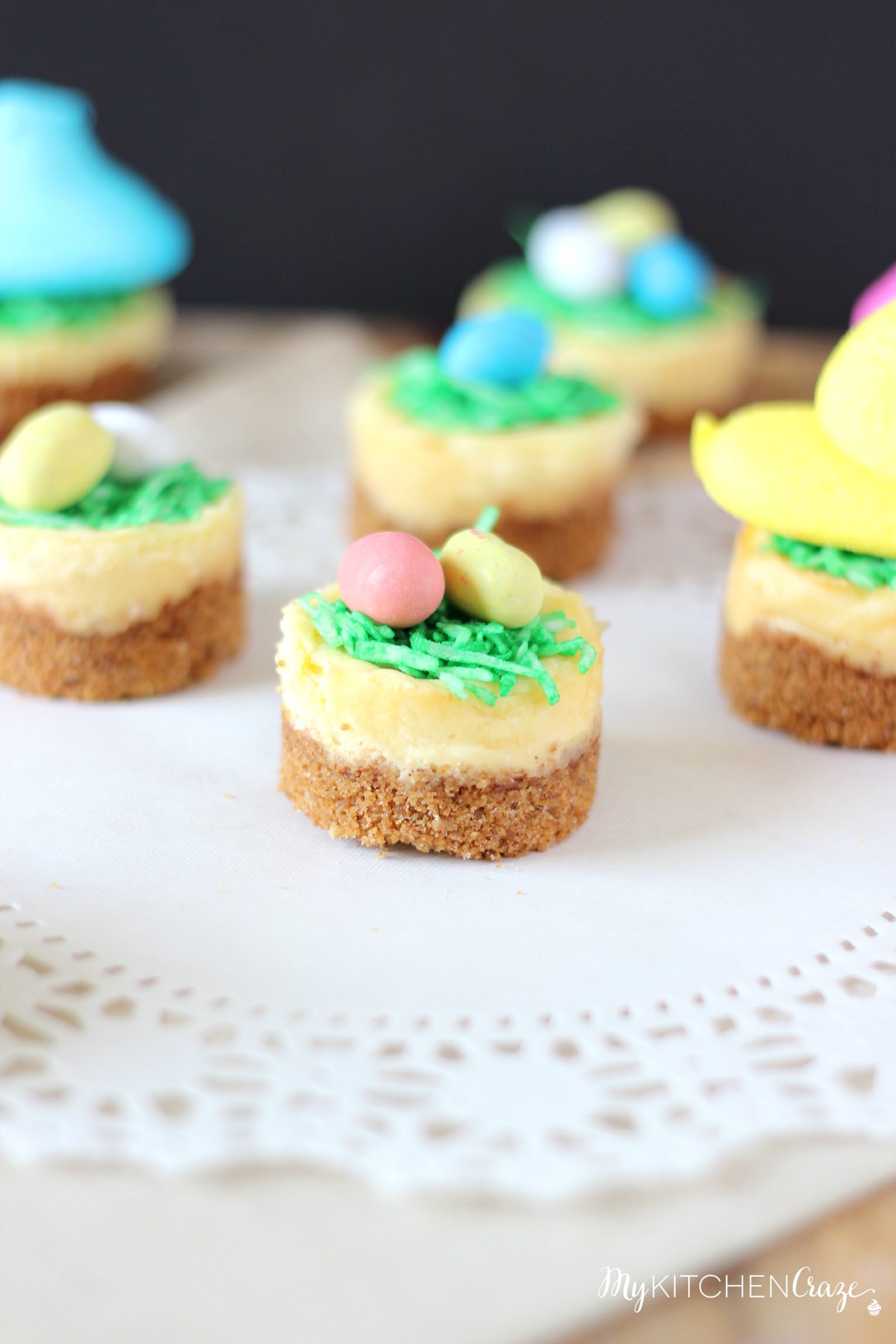 Mini Easter Cheesecakes - My Kitchen Craze