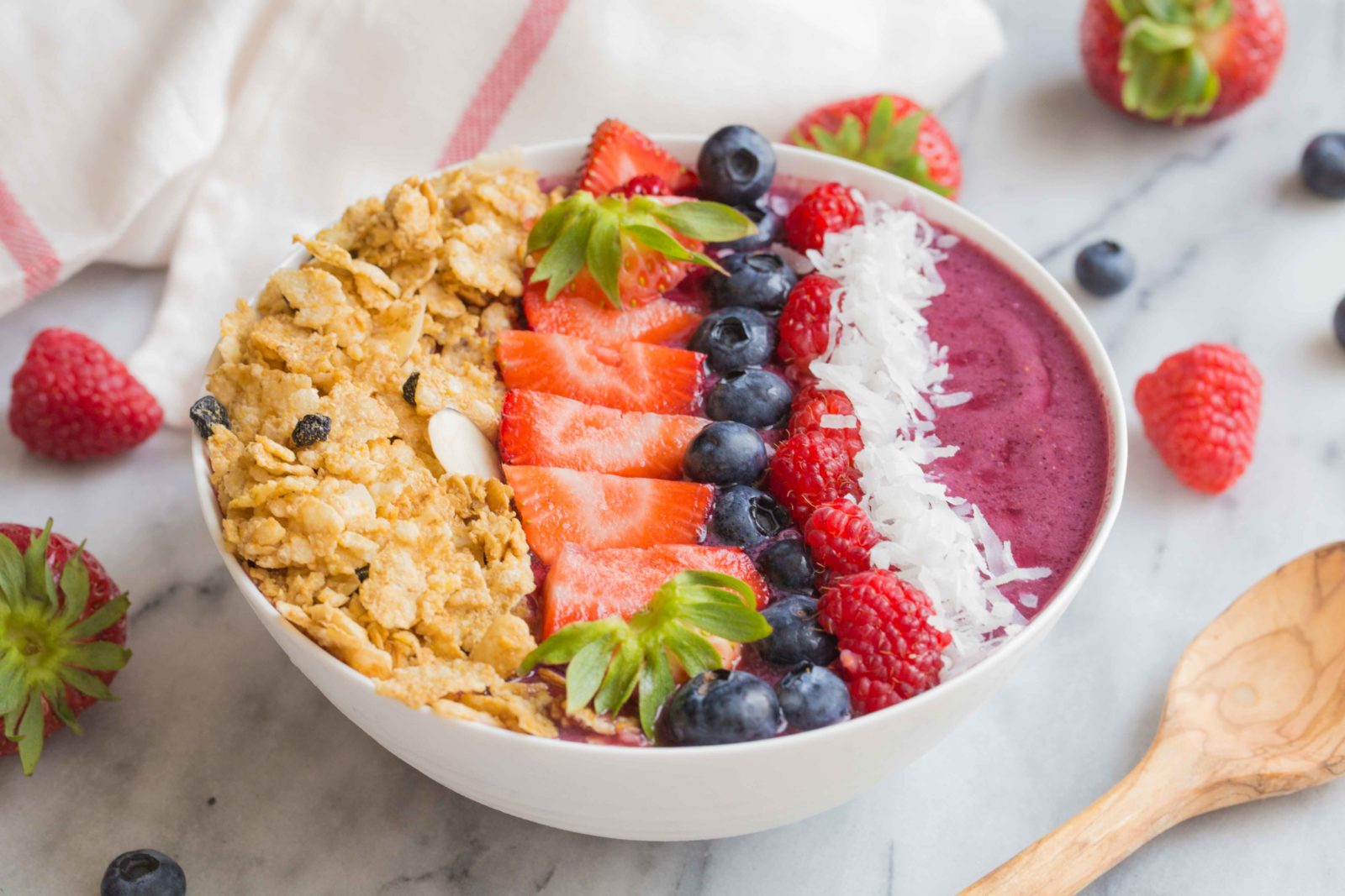 triple-berry-smoothie-bowl-8