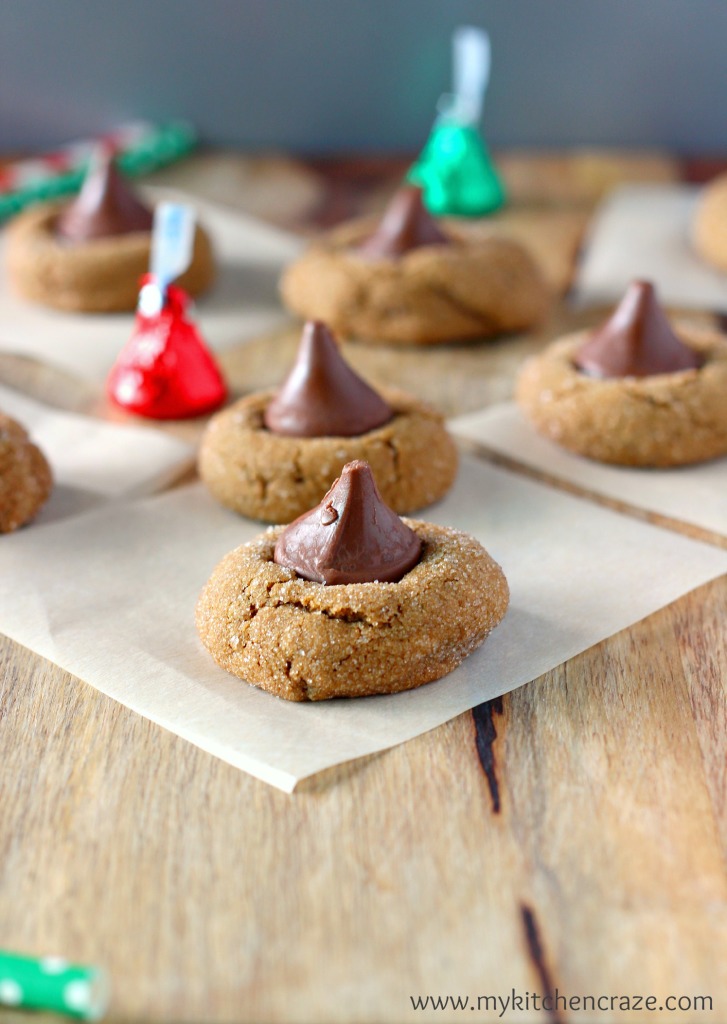 Gingerbread Kiss Cookies l My Kitchen Craze 