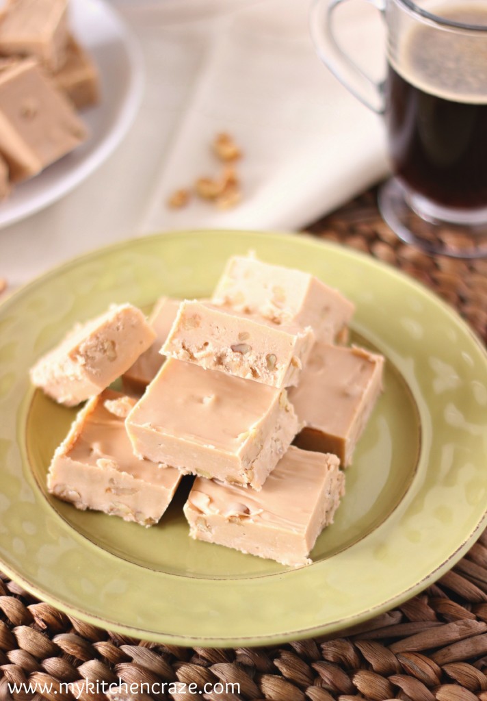 White Chocolate Maple Fudge l My Kitchen Craze