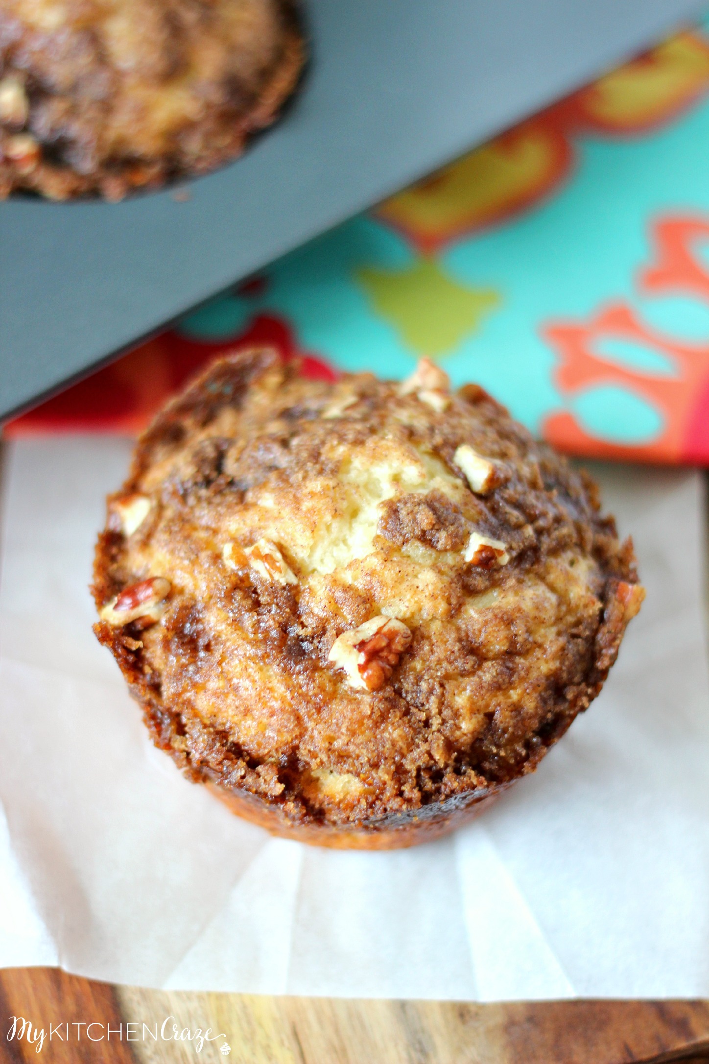 Banana Bread Crumb Muffins l My Kitchen Craze l Perfect for breakfast and those busy mornings!