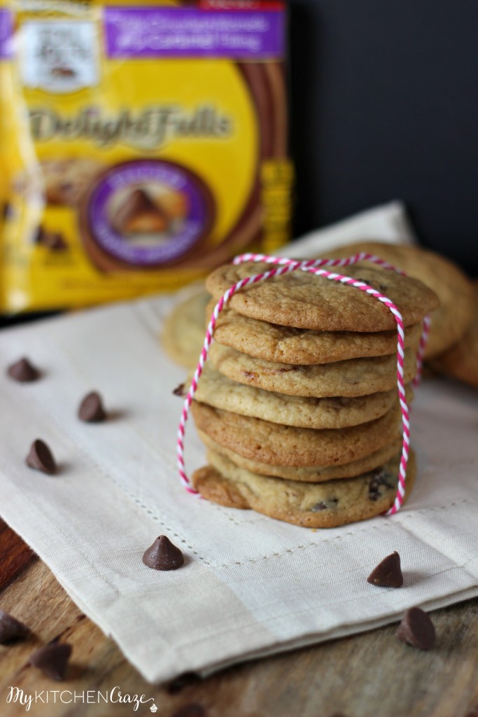 Chocolate Chip Caramel Cookies ~ A delicious chewy cookie filled with chocolate chips and caramel ~ www.mykitchencraze.com