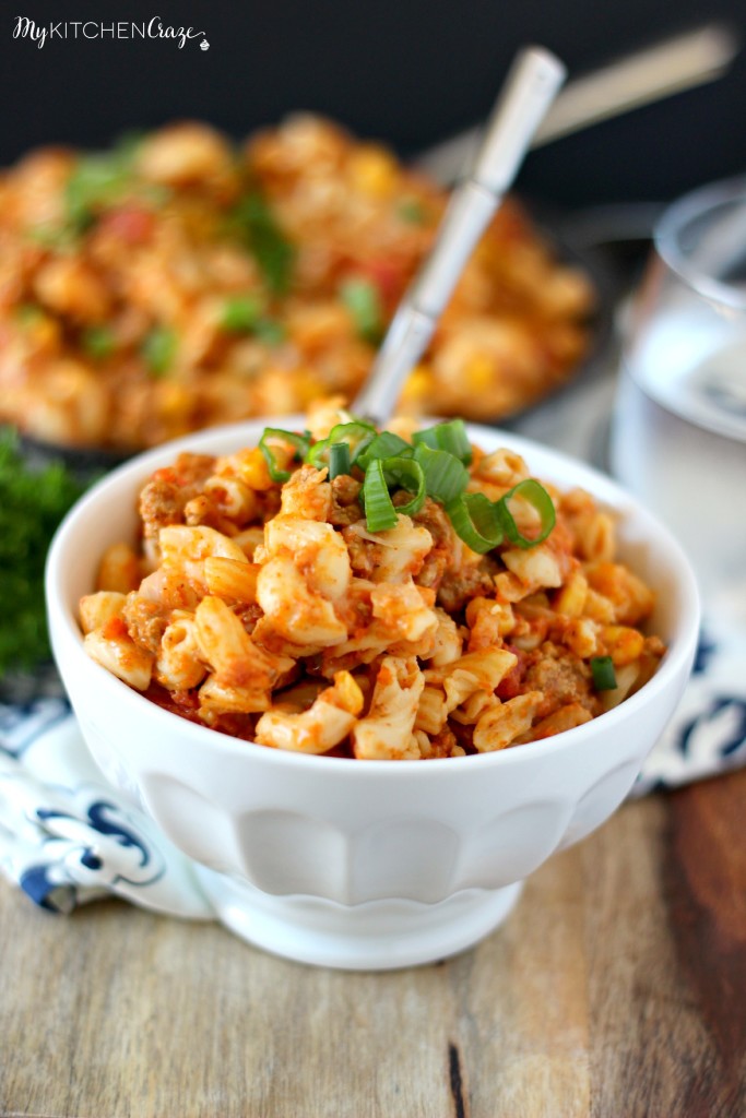 Taco Pasta ~ Easy and quick meal for those busy nights. ~ www.mykitchencraze.com