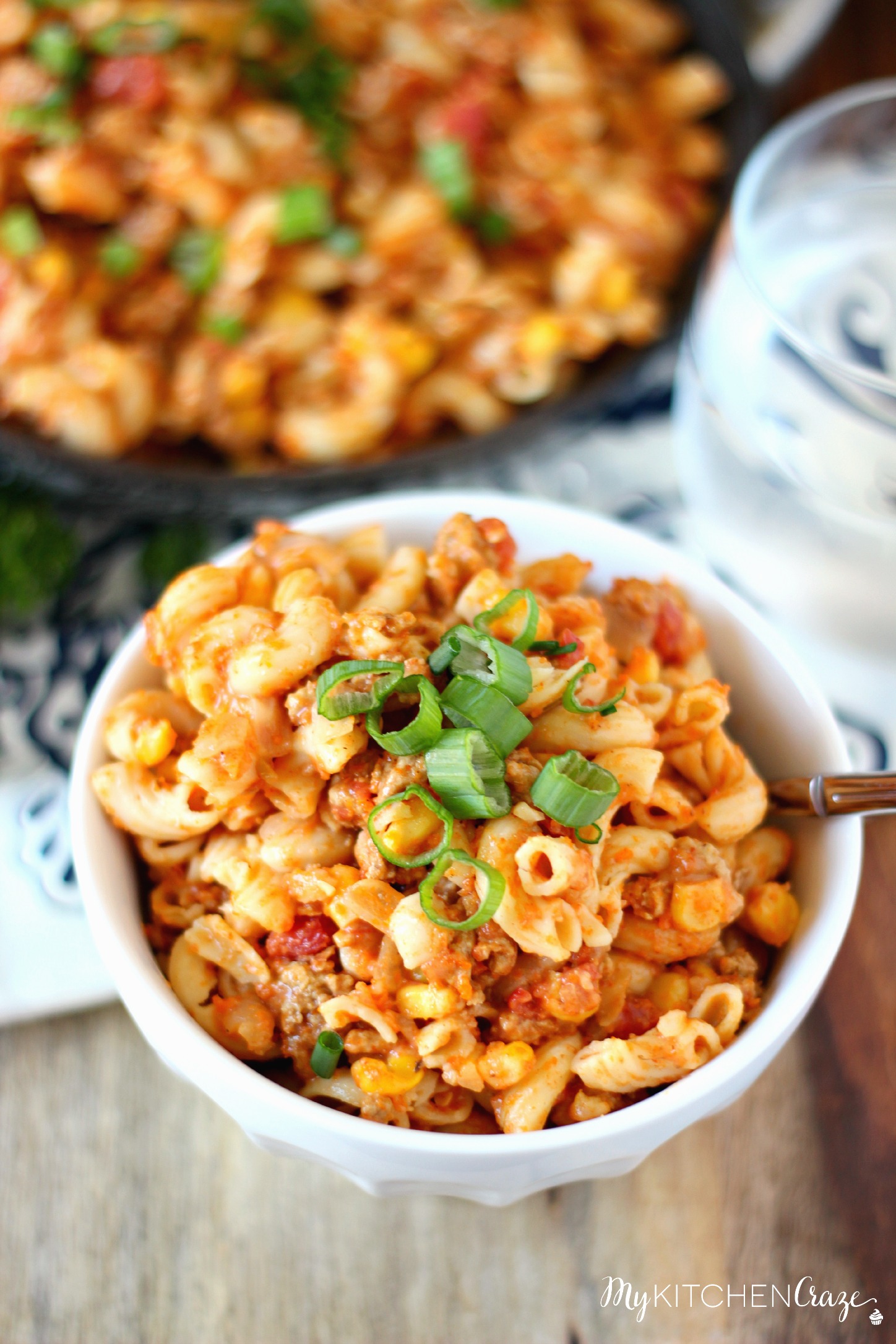 Taco Pasta ~ Easy and quick meal for those busy nights. ~ www.mykitchencraze.com