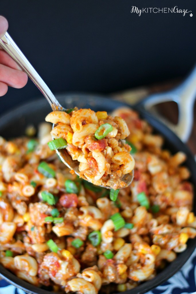Taco Pasta ~ Easy and quick meal for those busy nights. ~ www.mykitchencraze.com