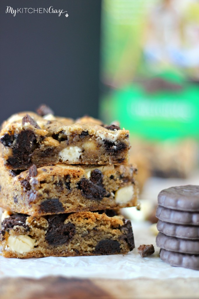 Thin Mint Blondies ~ A soft and chewy blondie bar with Thin Mint cookies and White Chocolate chunks throughout. Makes for a delicious bar that you'll love for dessert! ~ www.mykitchencraze.com