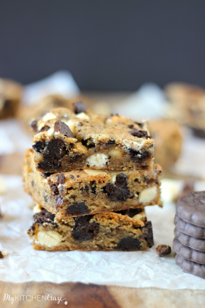 Thin Mint Blondies ~ A soft and chewy blondie bar with Thin Mint cookies and White Chocolate chunks throughout. Makes for a delicious bar that you'll love for dessert! ~ www.mykitchencraze.com