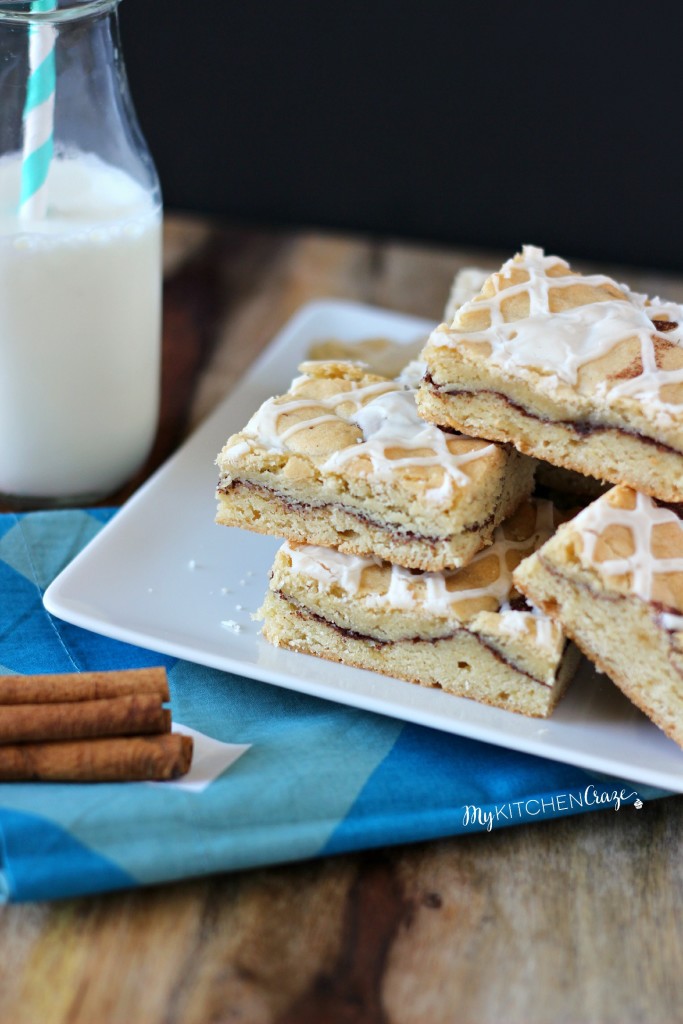 Snickerdoodle Bars ~ A chewy, soft blondie bar, swirled with cinnamon-sugar then drizzled with a simple glaze. ~ www.mykitchencraze.com