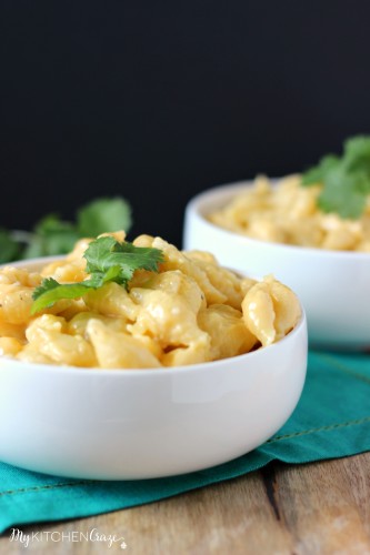 Homemade Macaroni and Cheese ~ All homemade so you can throw those boxes out the door. Made with fresh ingredients and ready in minutes. ~ www.mykitchencraze.com