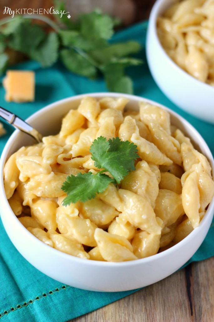 Homemade Macaroni and Cheese ~ All homemade so you can throw those boxes out the door. Made with fresh ingredients and ready in minutes. ~ www.mykitchencraze.com