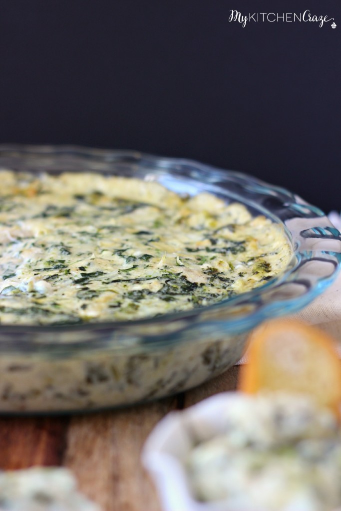 Spinach Artichoke Dip ~ A creamy, cheesy and easy appetizer that everyone will love. ~ www.mykitchencraze.com