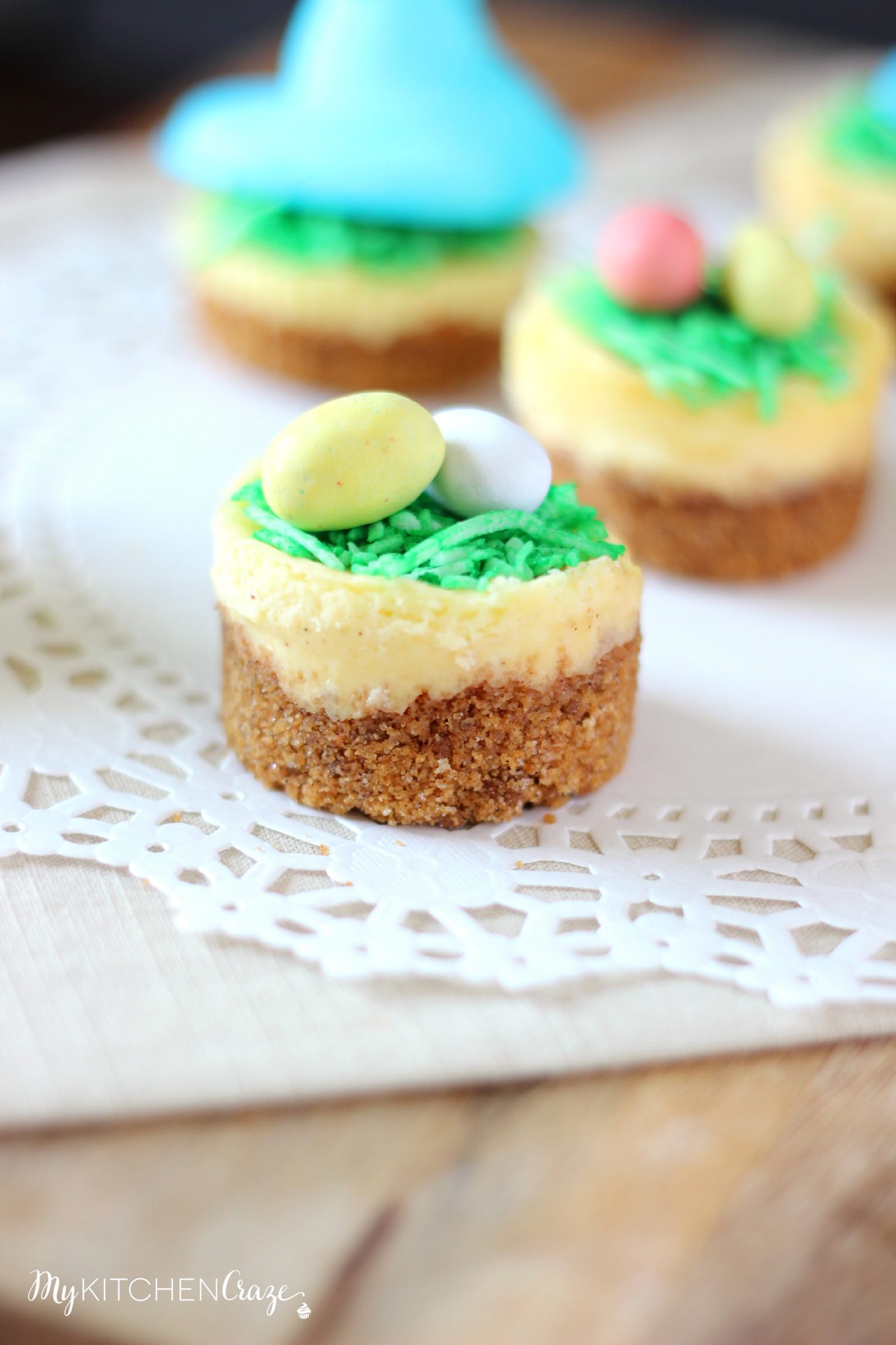 Mini Easter Cheesecakes - My Kitchen Craze