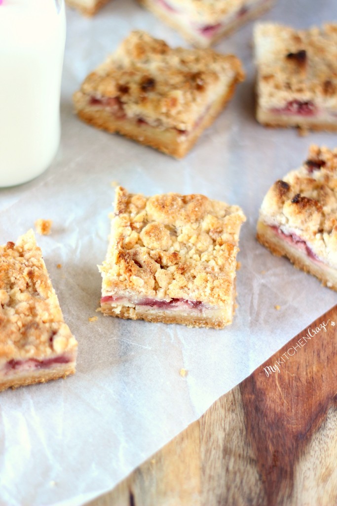 IMG_7977Strawberry Cheesecake Crumb Bars ~ www.mykitchencraze.com