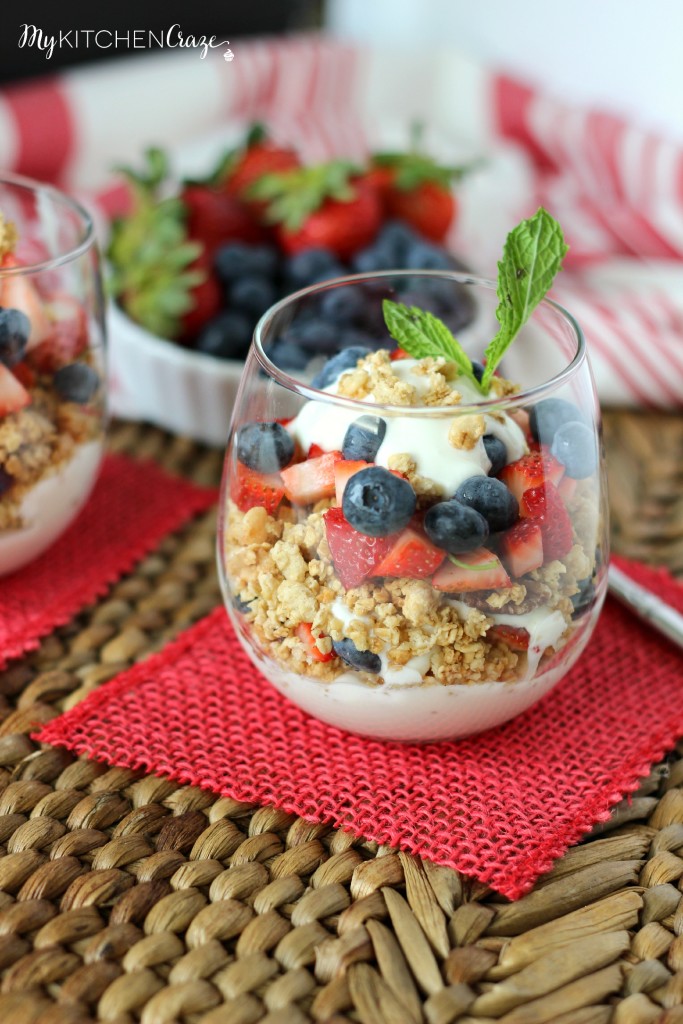 Berry Fruit & Yogurt Granola Parfait ~ www.mykitchencraze.com ~ A healthy, quick and nutritious parfait.