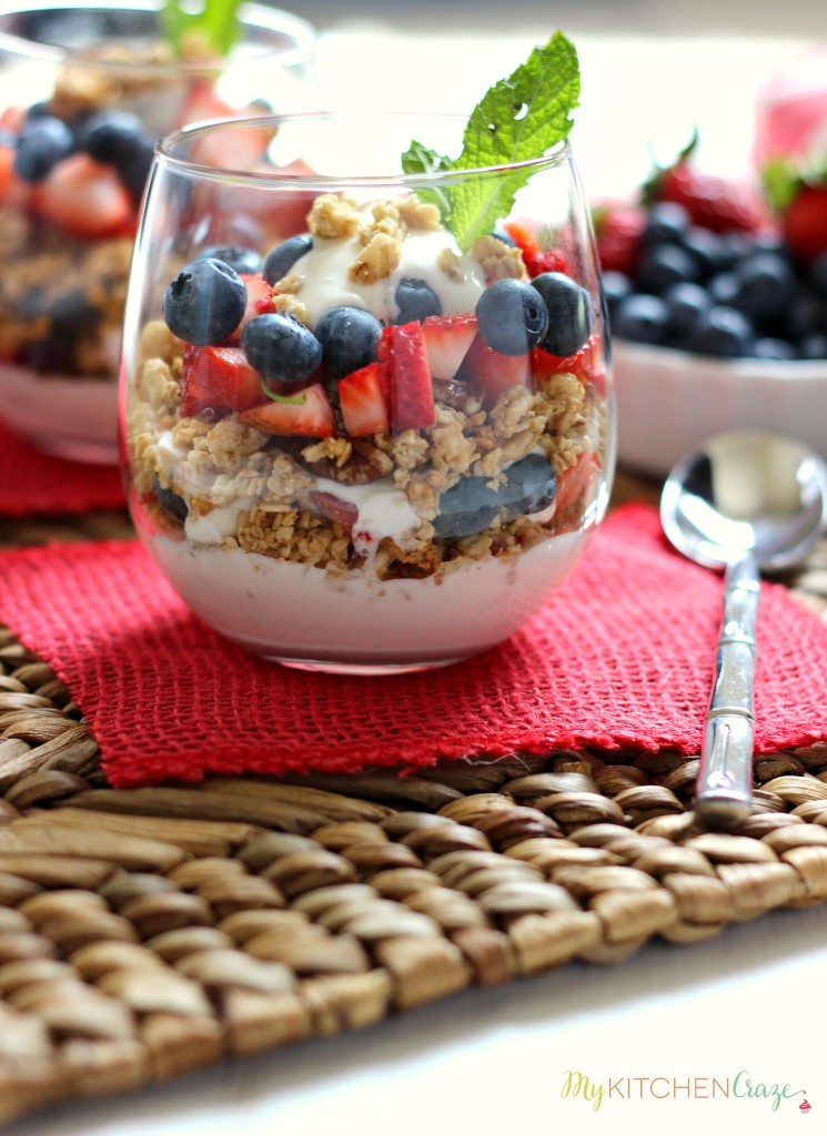 Berry Fruit & Yogurt Granola Parfait ~ www.mykitchencraze.com ~ A healthy, quick and nutritious parfait.