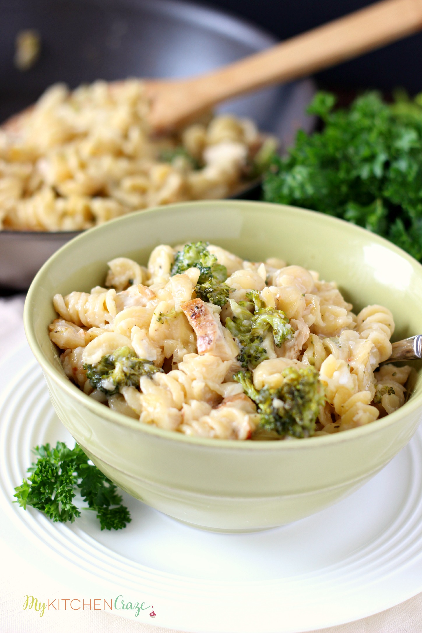 Skinny Chicken & Broccoli Alfredo ~ mykitchencraze.com ~ You can have your Alfredo pasta in a creamy healthier version!