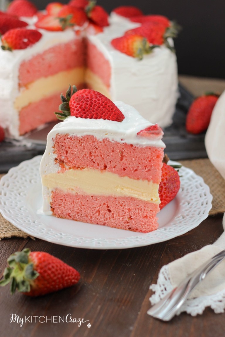 Strawberry Ice Cream Cake - My Kitchen Craze