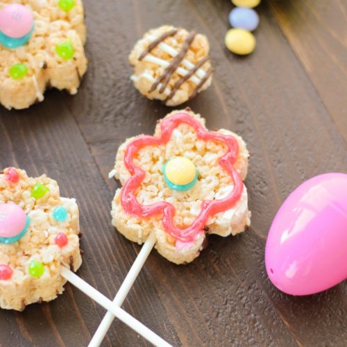 M&M's Rice Krispie Flower Treats - My Kitchen Craze