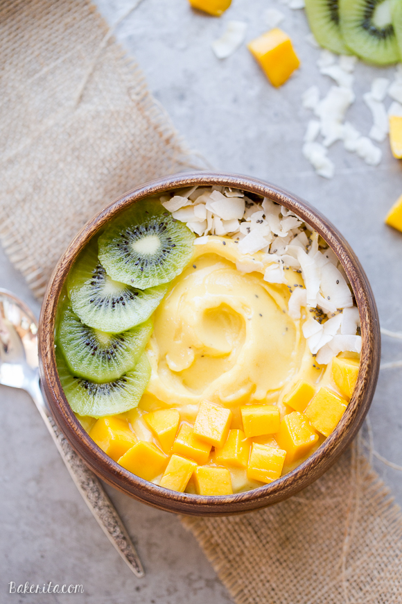 Mango-Pineapple-Smoothie-Bowl