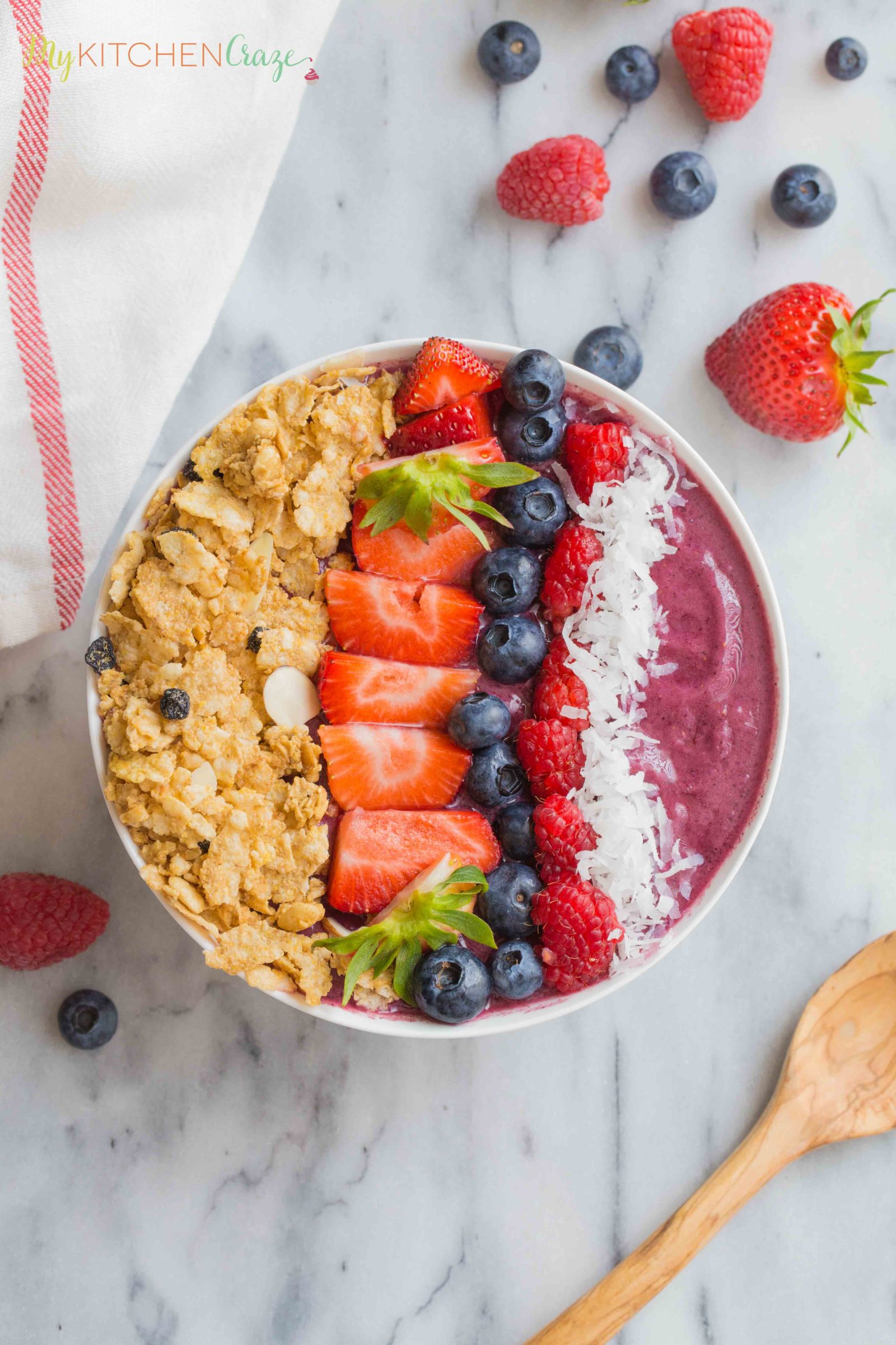 Triple Berry Smoothie Bowl ~ mykitchencraze.com