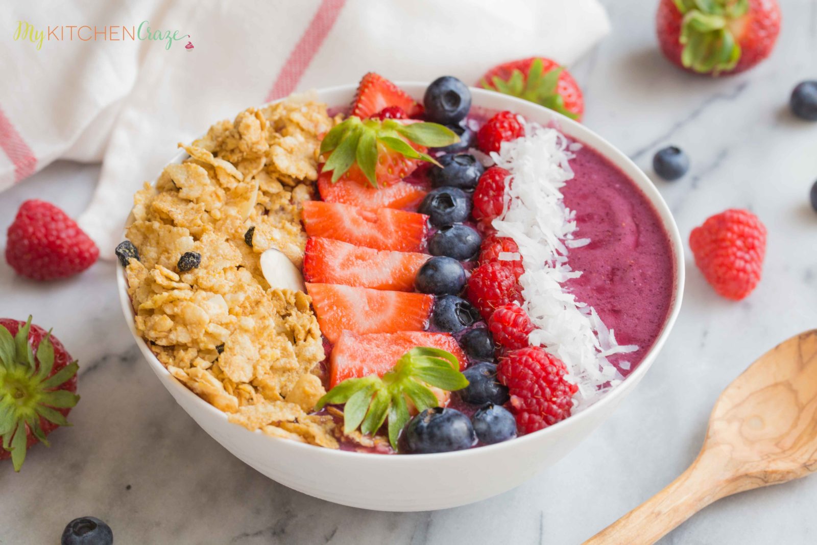 Triple Berry Smoothie Bowl ~ mykitchencraze.com