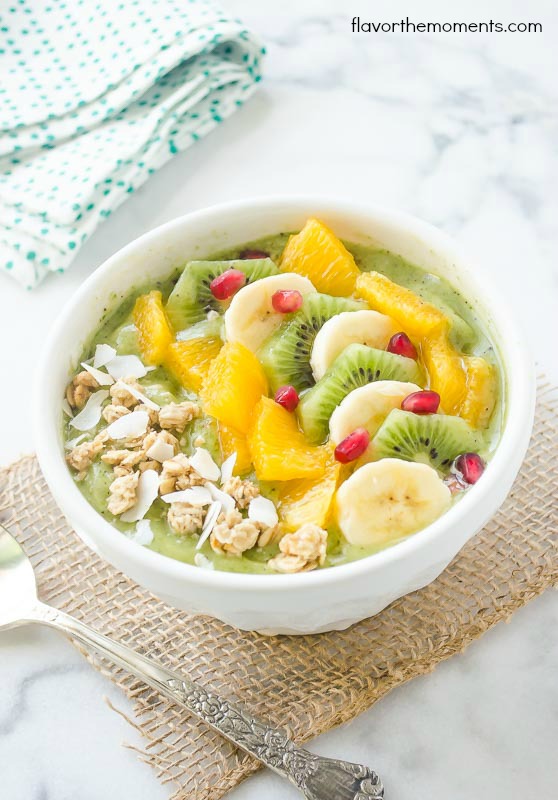 green-coocnut-kiwi-banana-smoothie-bowl2-flavorthemoments.com_