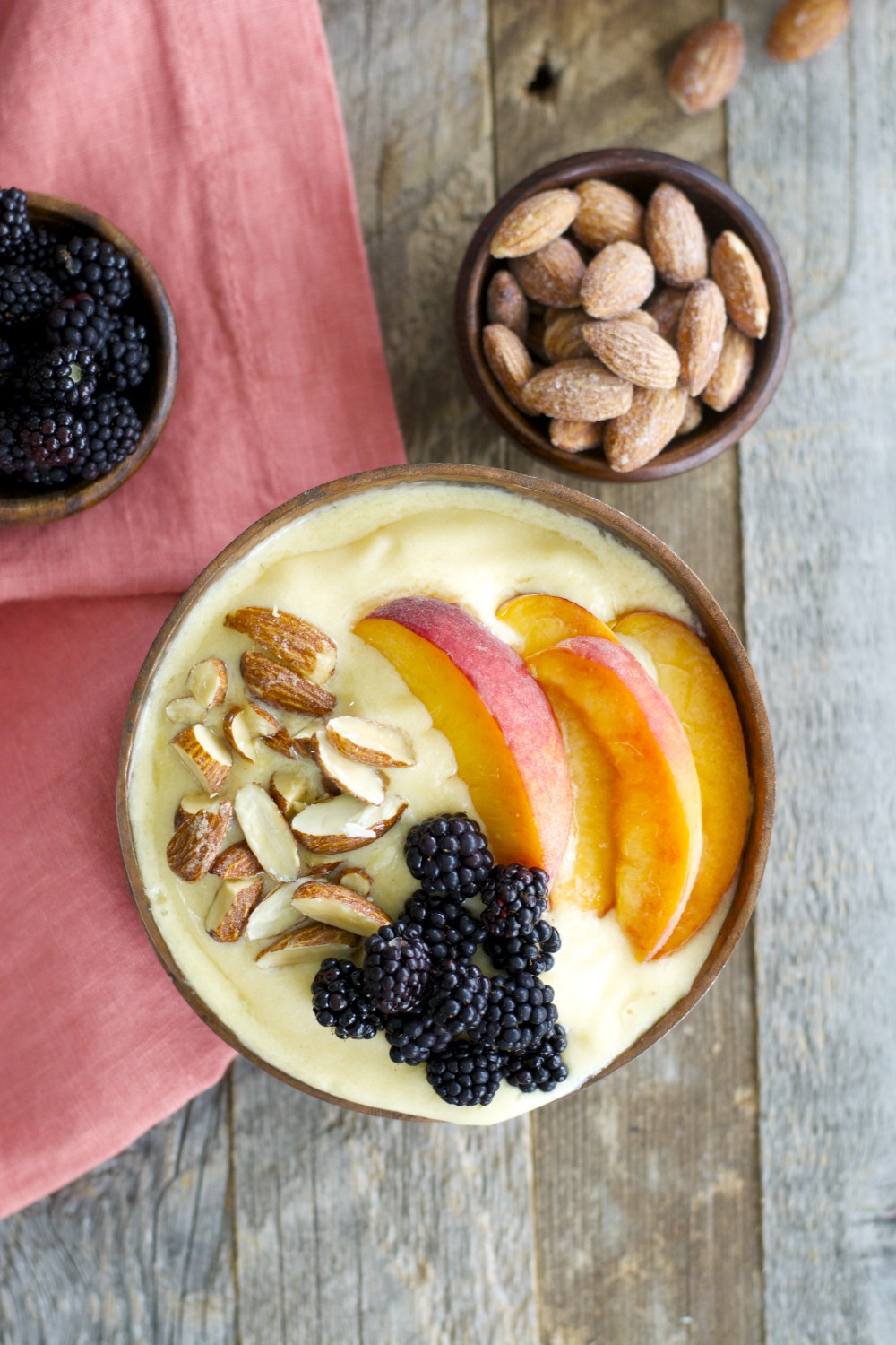 peaches-cream-smoothie-bowl