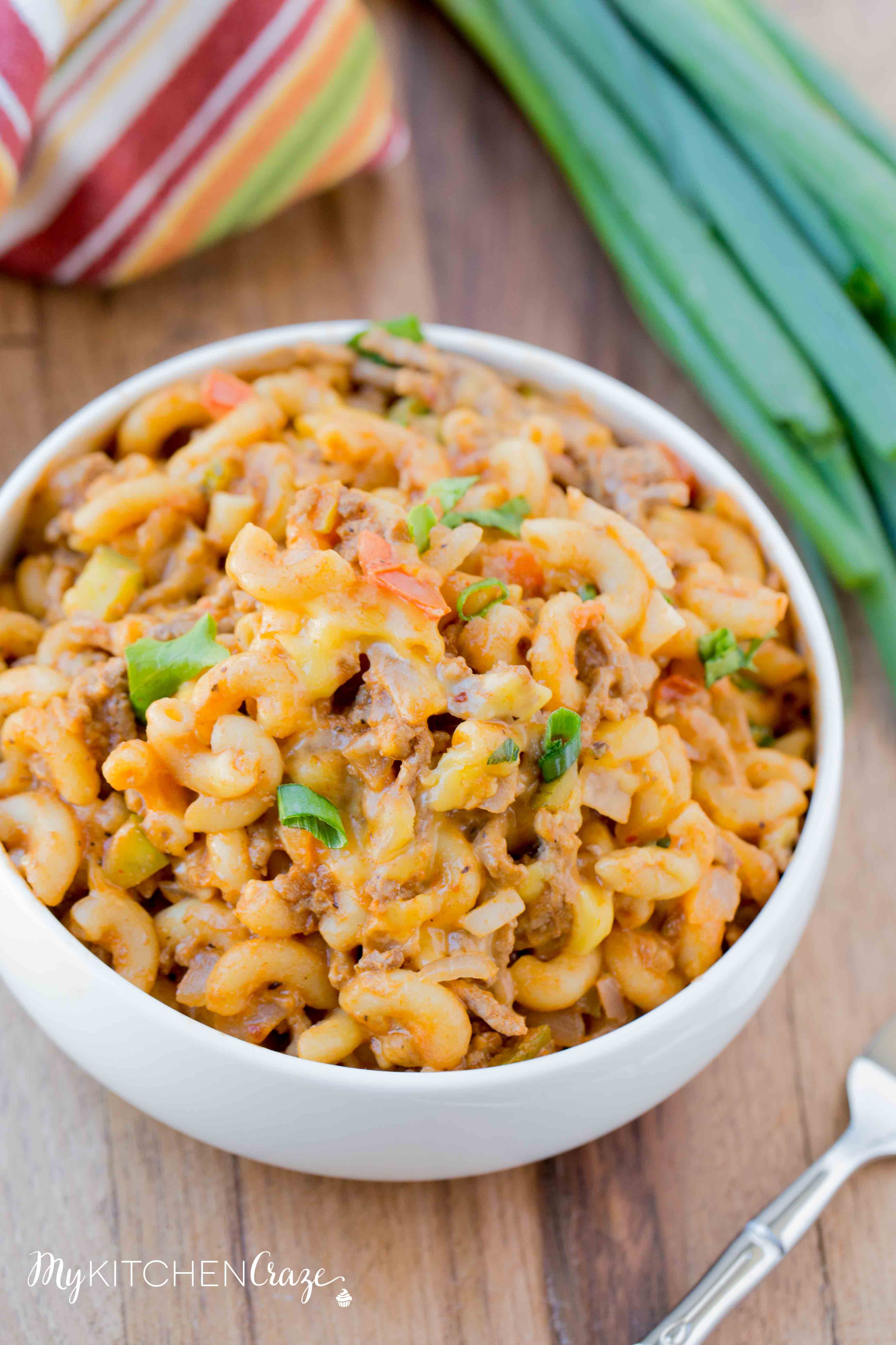 Cheeseburger Macaroni ~ Perfect 30 minute meal for those busy hectic nights you don't want to be in the kitchen!