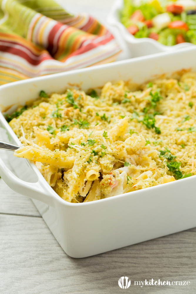 Smoked Salmon Alfredo Casserole ~ Homemade creamy Alfredo sauce layered with smoked salmon, broccoli and cheese. Then topped with bread crumbs and Parmesan cheese. Yum! This is one casserole dinner everyone will love!