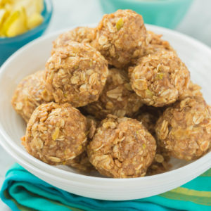 Apple & Dates Snack Bites ~ Packed with apples, dates, Cinnamon Pebbles, oats, and spices, these bite-sized snacks are delicious and will boost your energy to get you through the day.