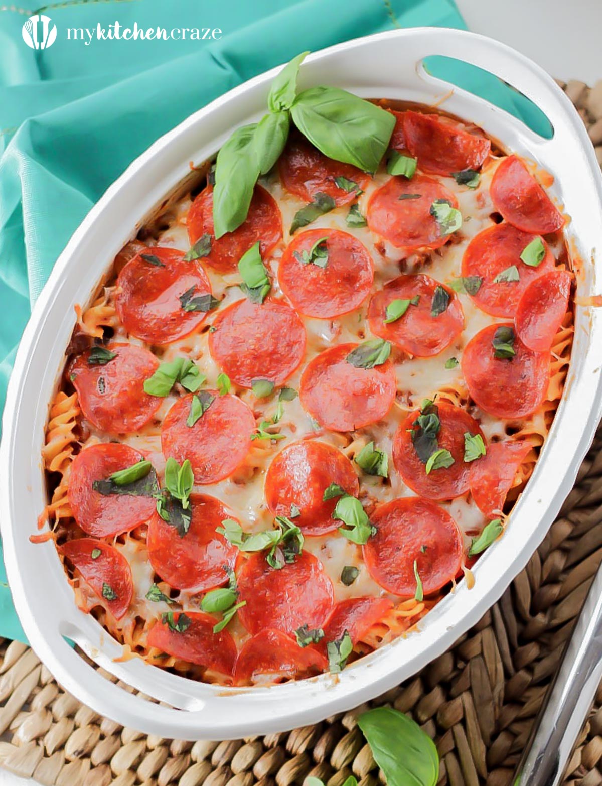 Pizza Pasta Casserole ~ Everything you love on your pizza, tossed in noodles. Cooked and on your table within 30 minutes. What's not to love about this recipe?